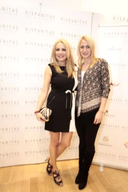Camelia Potec şi Dana Săvuică împart aceeaşi pasiune pentru pantofi