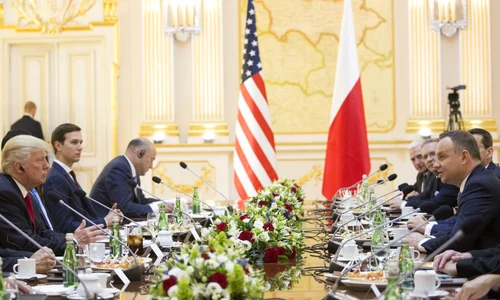 Polonia, dispusă să plătească peste 2 miliarde de dolari pentru o bază militară americană pe teritoriul său jpeg