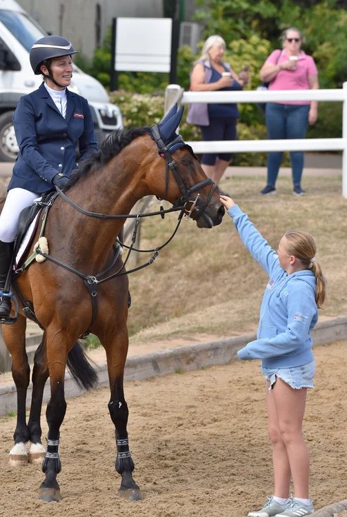 Zara Tindall cu fiica cea mare, Mia Tindall, Profimedia (3) jpg