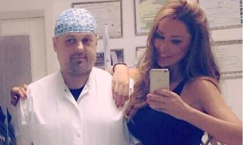 Bianca Drăgușanu (33 de ani), alături de chirurgul ei  jpeg