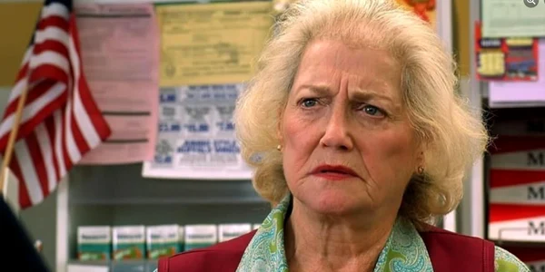 Suzanne Shepherd captura A dirty shame (2004) jpg