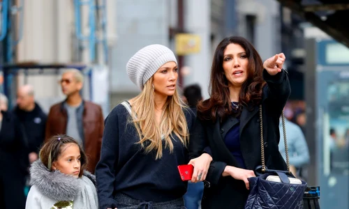 Jennifer Lopez take a walk with sister Lynda Lopez and Lucie Wren Lopez Goldfried, and daughter Emme Maribel Muniz in New York jpeg