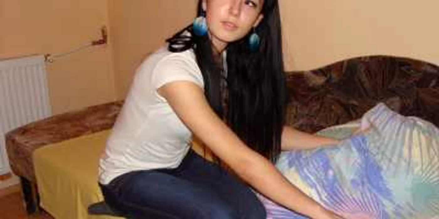 Mihaela și-a pus o verighetă sub pernă