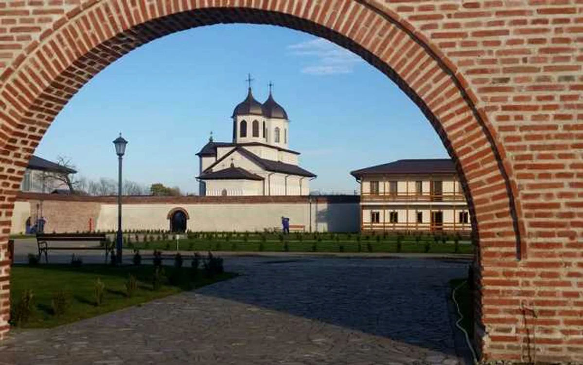 palat potlogi restaurat