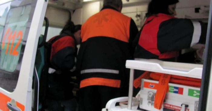 Medicii de pe ambulanță au încercat în zadar să-l resusciteze pe bărbat