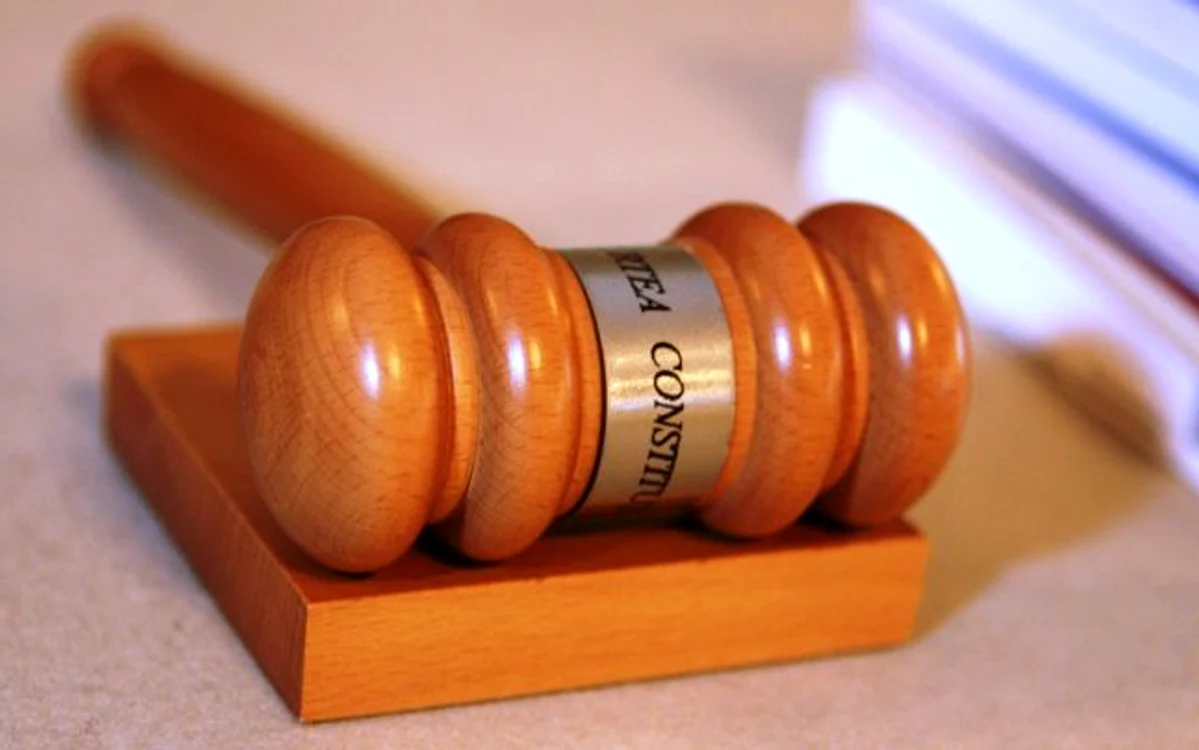 Judecătorii CCR trebuie să decidă dacă amânările sunt constituţionale