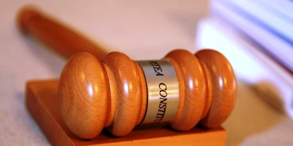 Judecătorii CCR trebuie să decidă dacă amânările sunt constituţionale