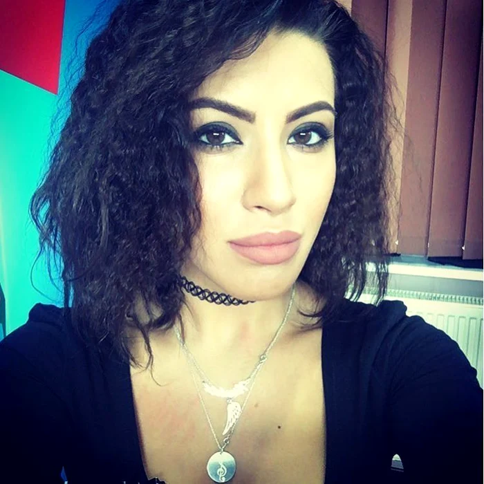 Nicoleta a încercat o nouă coafură