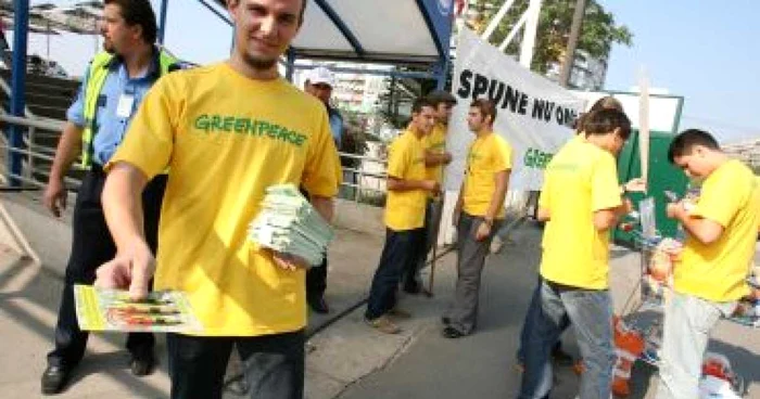 Cluj: Flashmob Greenpeace la Cluj