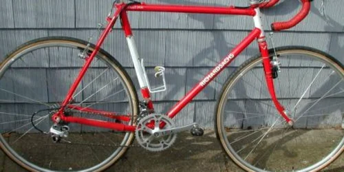 Premiul cel mare este o bicicletă foto arhivă Adevărul