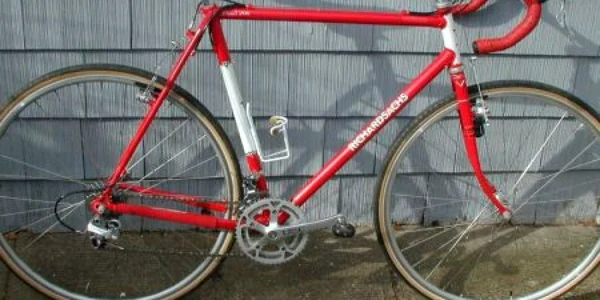 Premiul cel mare este o bicicletă foto arhivă Adevărul