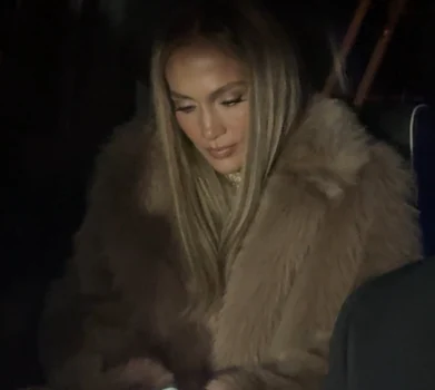 Jennifer Lopez tristă, Profimedia