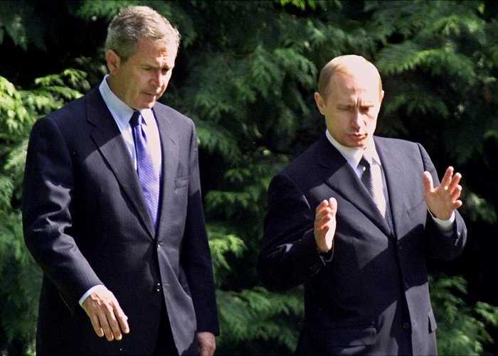 George W Bush Vladimir Putin 2001 FOTO AP