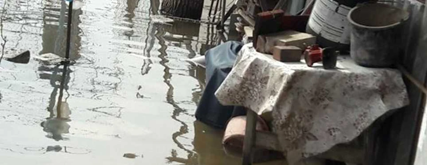 Curţi inundate în localitatea Nanov din judeţul Teleorman  FOTO ISU Teleorman