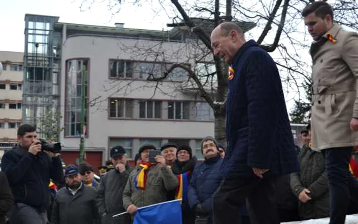 Traian Băsescu a participat la mitingul de la Braşov FOTO Simona Suciu