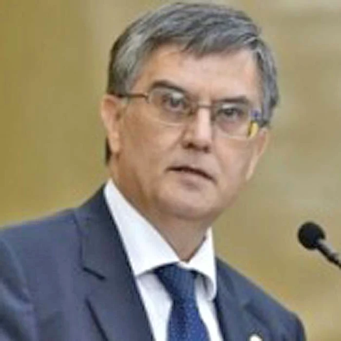 
    Ministerul Educaţiei a stabilit un statut al şcolarilor, primul după 1990  