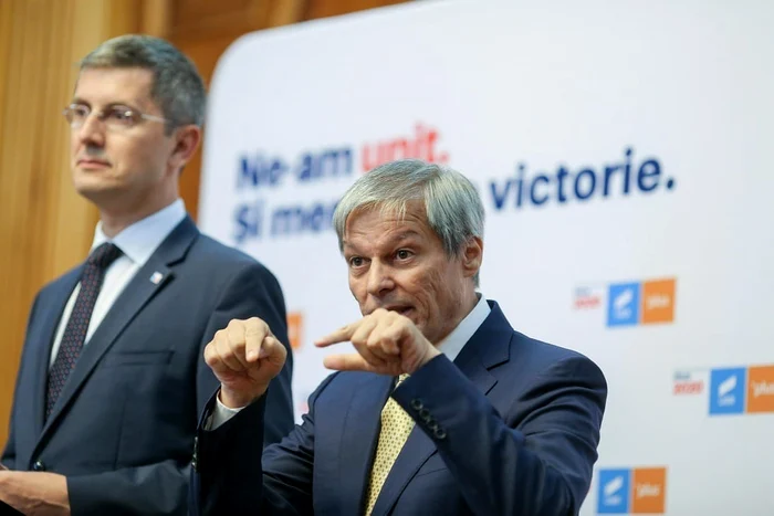 Dan Barna și Dacian Cioloș, atacuri dure înainte de congresul USR PLUS