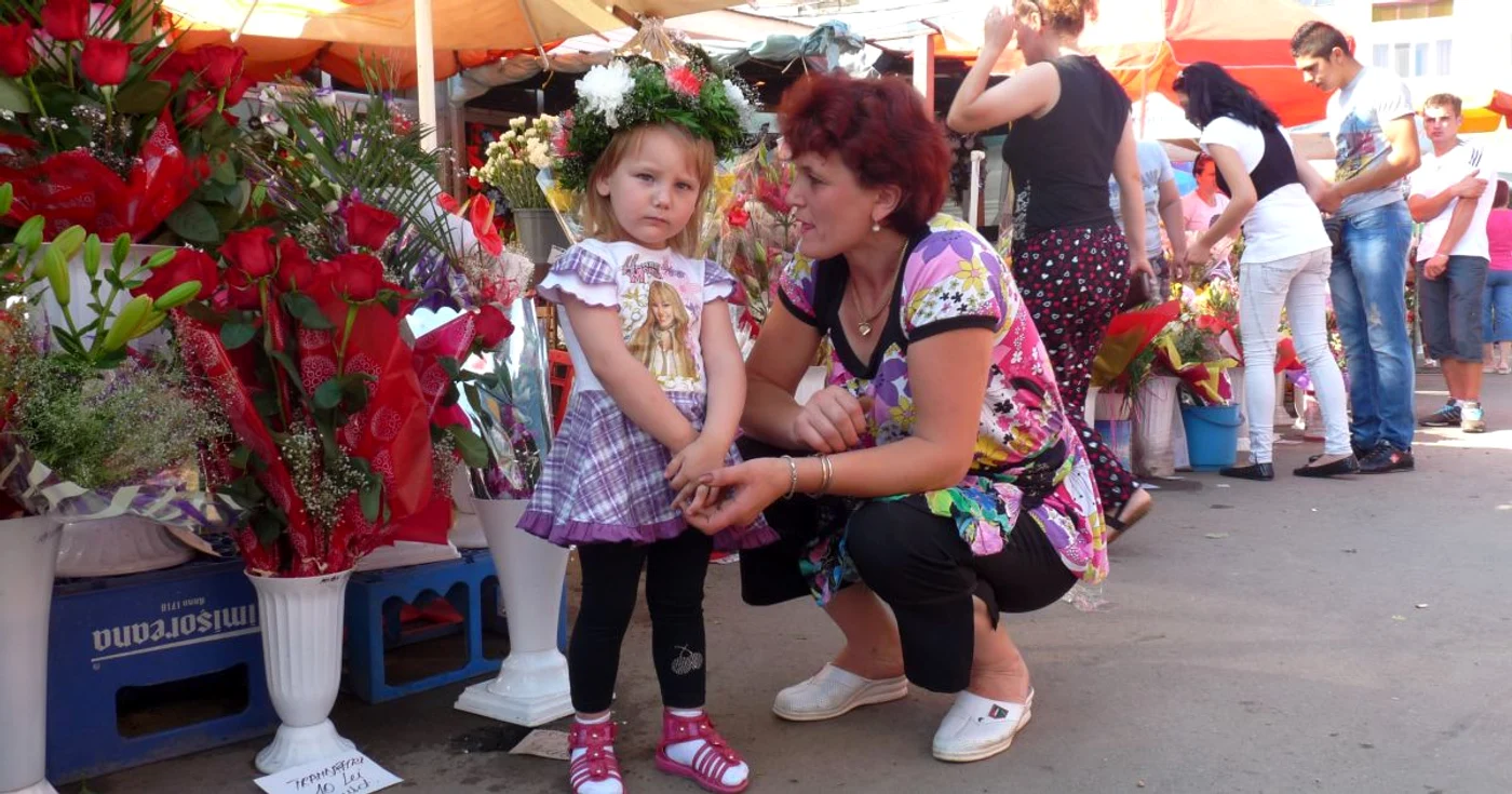 Coroniţele din flori naturale la modă anul acesta