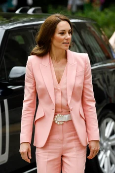 Kate Middleton a purtat des roz anul acesta