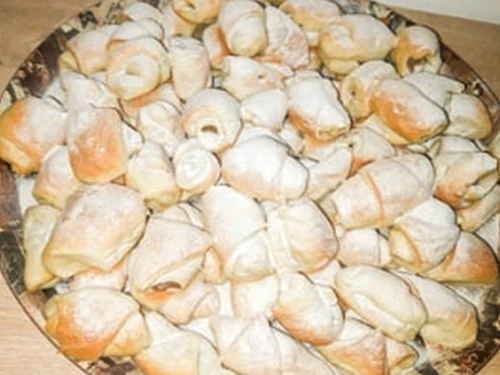 cornulete dela cititori jpg