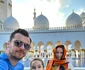  „Am vizitat și Marea Moschee Sheikh Zayed sau Mischeea Albă. La interior găsești cel mai mare covor înnodat manual din lume", ne-a spus Dan Cruceru