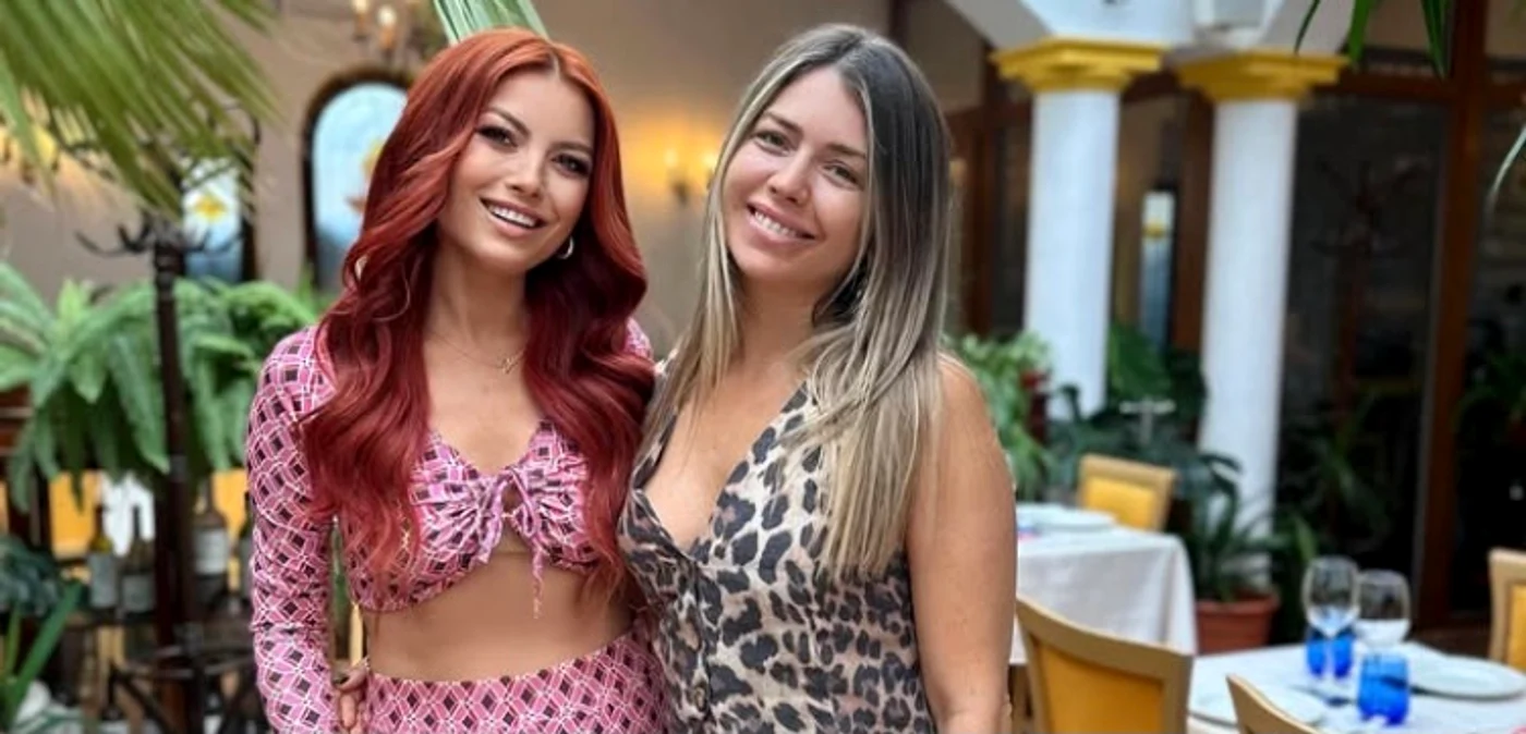 Elena și sora ei, Ana Gheorghe, la petrecere foto: Instagram