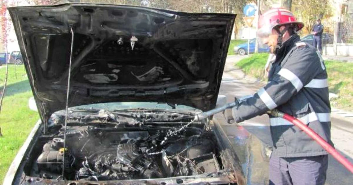 Foto arhivă Adevărul: Masina a fost distrusă în proporție de 70 la sută