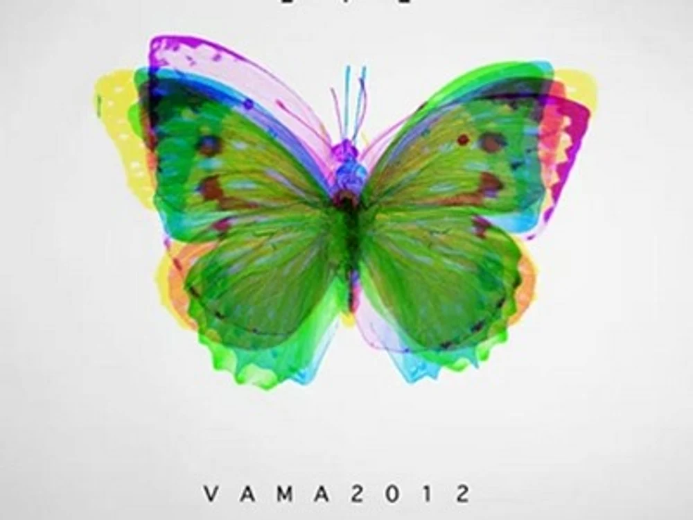 
    Cel mai recent album se numeşte "2012" şi conţine 14 cântece despre iubire, libertate, speranţă, vise şi schimbare  