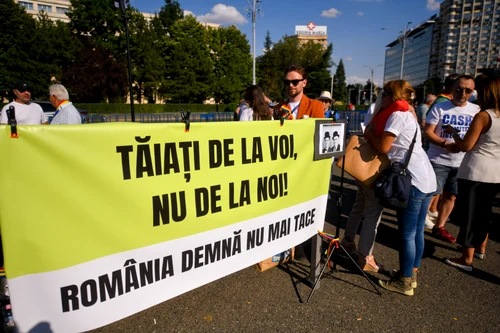 Protest în piața Victoriei față de măsurile de austeritate FOTO Mediafax 