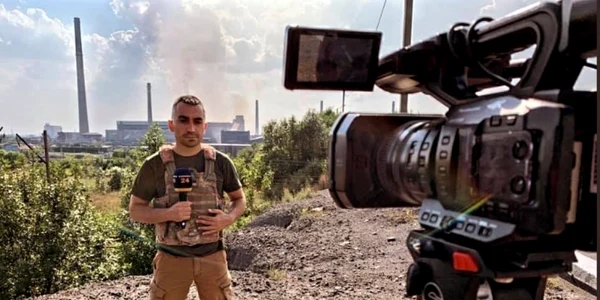 Un jurnalist ucrainean Oleksandr Makhov înrolat după invazia rusă a fost ucis în luptă FOTO TWITTER