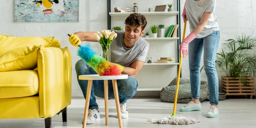 Curățenie de Paște / curățenie de primăvară / curățenie generală în familie, în casă Sursă Dirt Busters House jpg