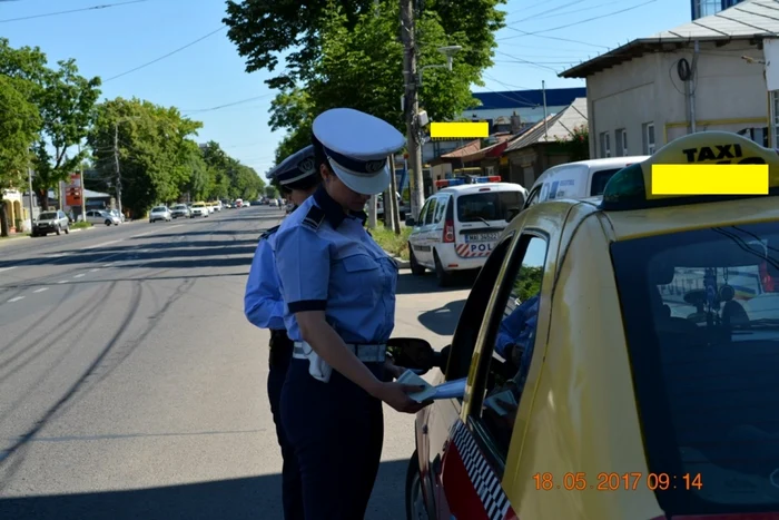 Mai mulţi taximetrişti s-au ales cu amenzi usturătoare Foto: IPJ Brăila