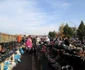 FOTO Râmnicenii o duc atât de rău încât nu-şi mai cumpără haine nici din târgul de vechituri din Goranu