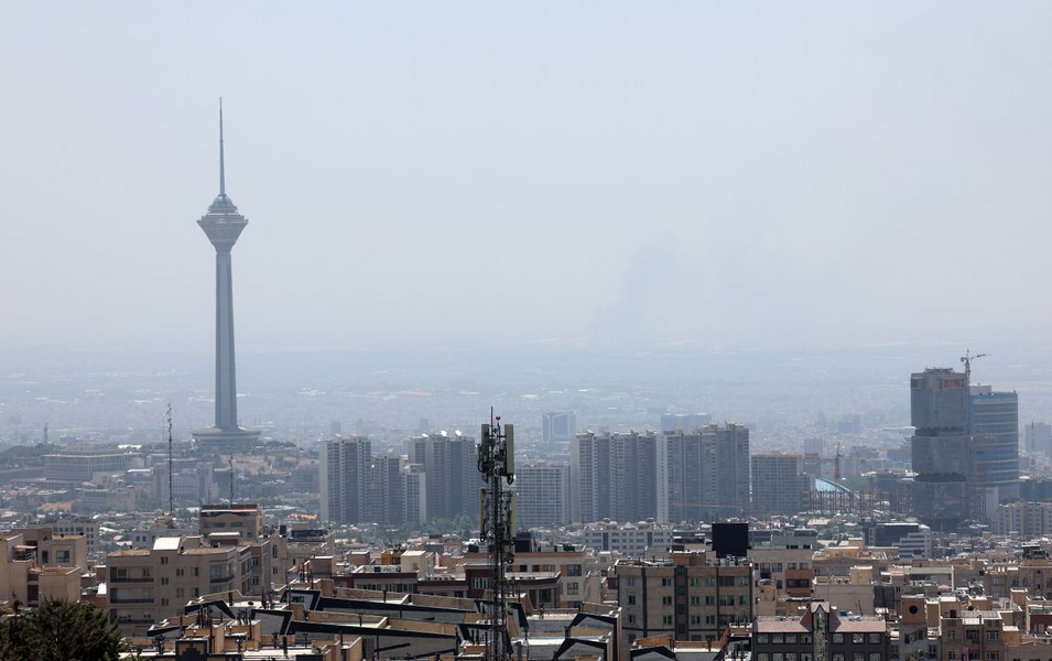 Israelul a bombardat postul public de radio din Teheran. Momentul, surprins în direct