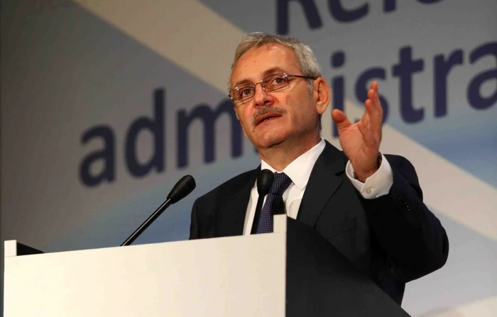 Liderul PSD Liviu Dragnea i-a cerut premierului Dacian Cioloş să amâne cu un an eliminarea accizei suplimentare pe carburanţi FOTO David Muntean