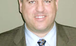 Arată ca o epavă, dar  interiorul de lux te  lasă mut de uimire (Fotografii: photoland/caters) jpeg