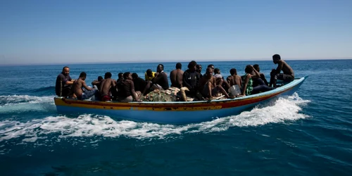 Migranti salvati in apropiere de Libia EPA