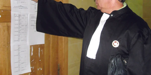 Bacău: Cei care împart dreptatea au ajuns la fundul sacului