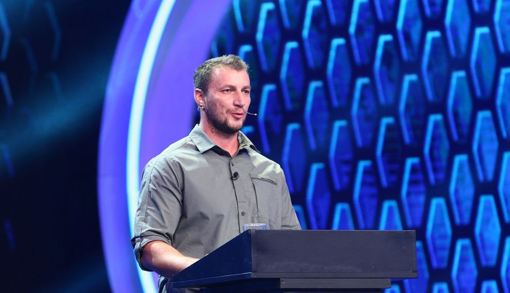 Marian Godină, revoltat după ce i s-a spus că nu poate veni cu soția la recepția de 1 Decembrie de la Cotroceni: „Niște papagali penibili”