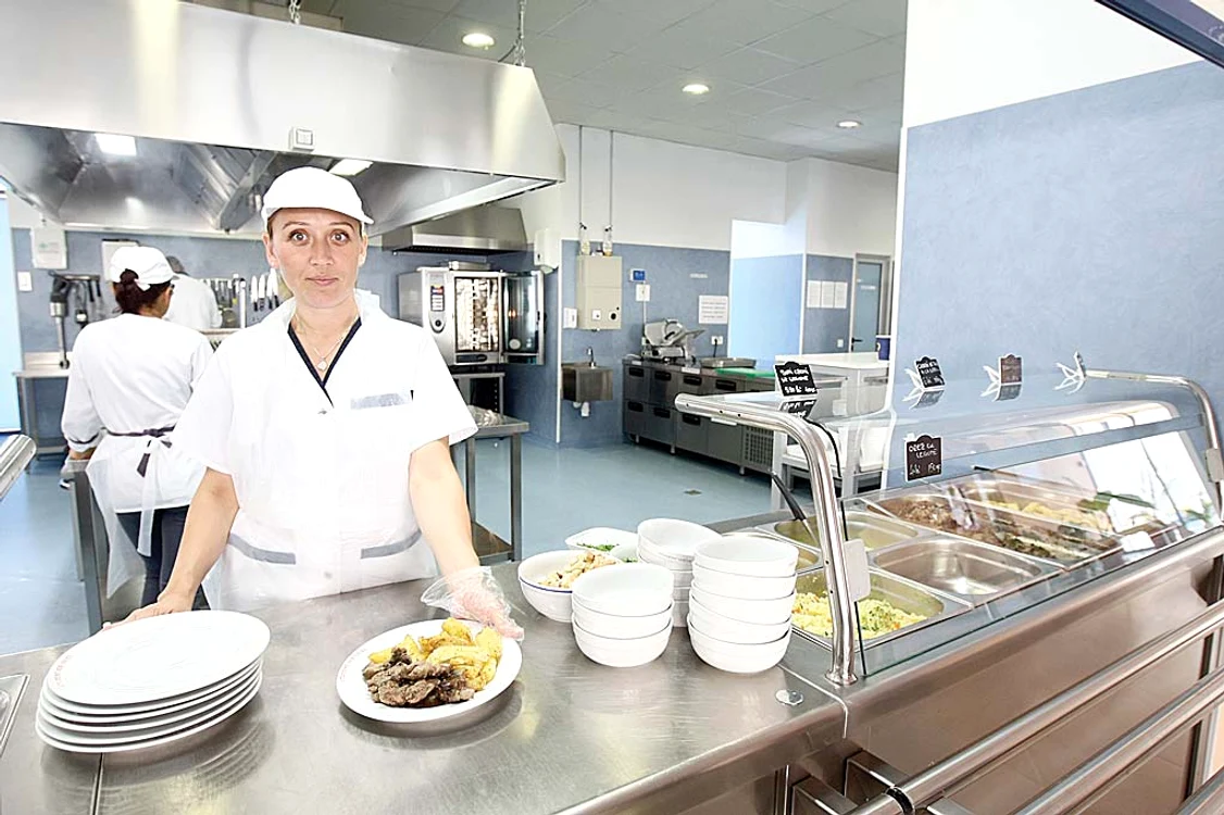 Restaurantul are o capacitate de 240 de locuri