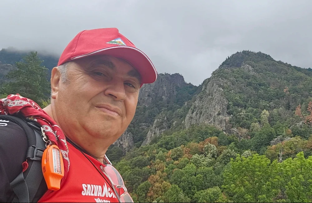 Tragedie în Masivul Cozia: salvamontist din Vâlcea găsit mort lângă mașină