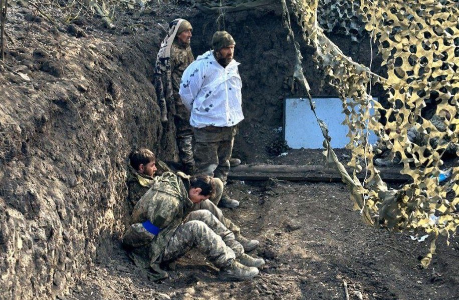 Imagini cumplite cu prizonieri ucraineni executați de ruși în apropiere de orașul Sudja din regiunea Kursk