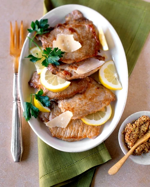 cotlete de porc cu lamaie si parmezan jpeg
