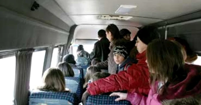 Şoferii vor fi amendaţi dacă vor lua pasageri fără bilete FOTO Adevărul