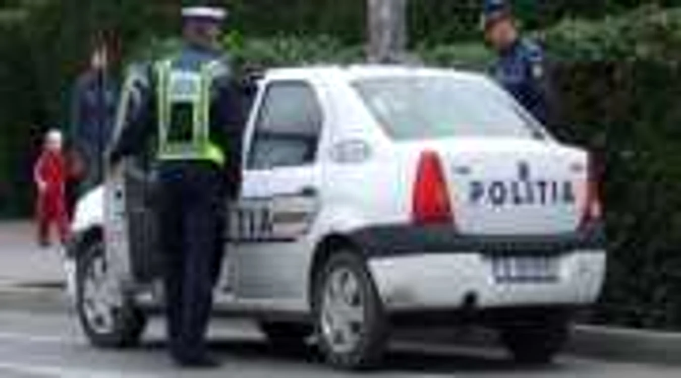 Poliţiştii caută făptaşii. Foto arhivă