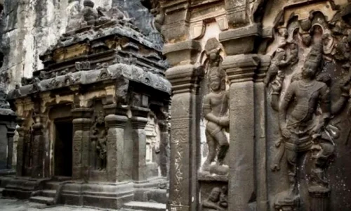 Cele mai frumoase locuri construite în stânci jpeg