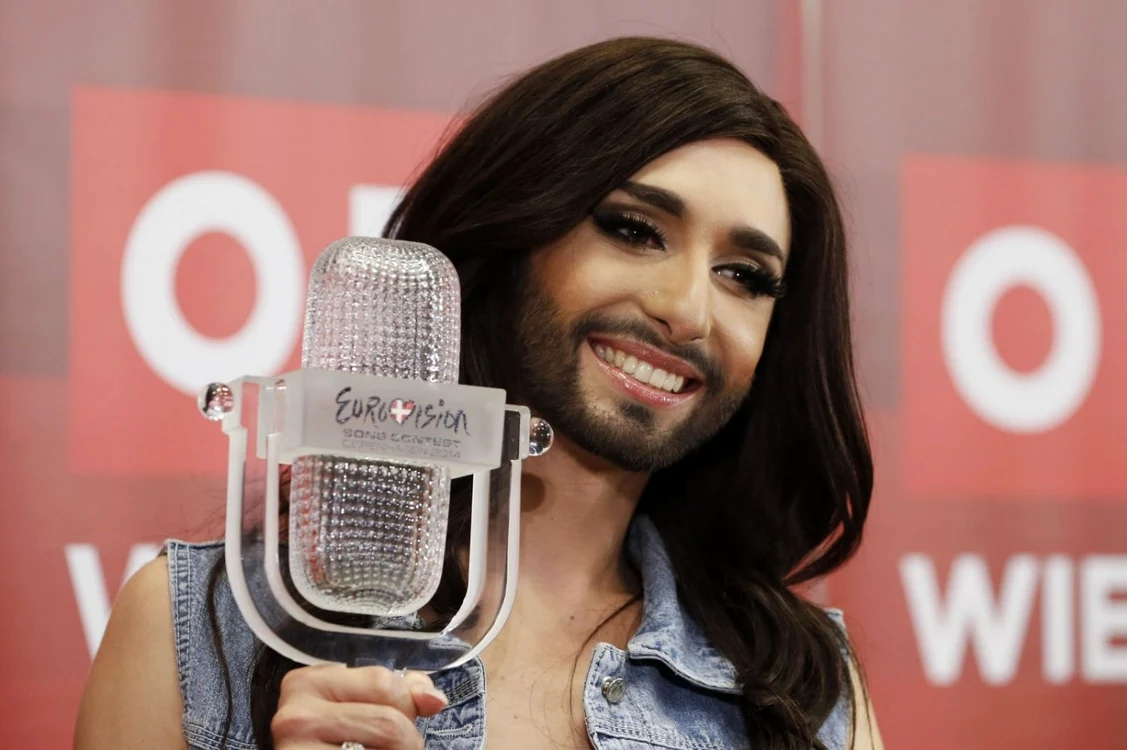 Conchita Wurst, după câştigarea concursului Eurovision 2014 FOTO Reuters