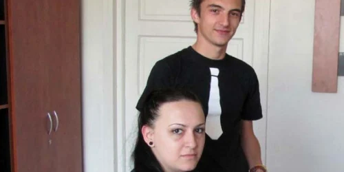 Alexandra Badea şi Alexandru Drăgoi, elevii care vor  pleca în  Turkmenistan