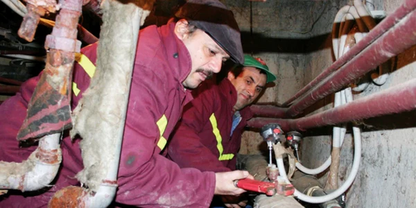 Muncitorii vor închide robinetul la căldură