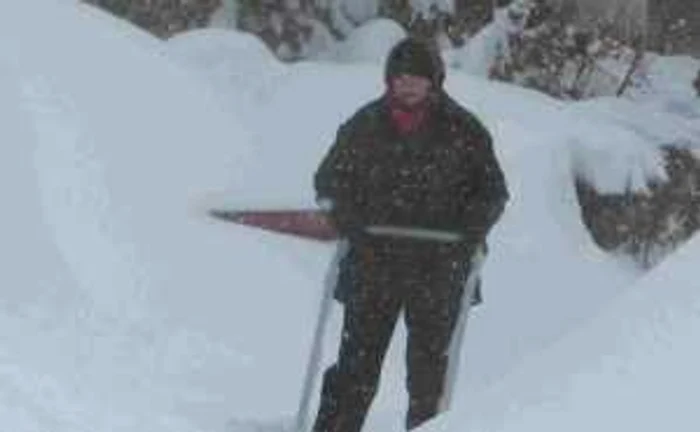 Mulţi oameni sunt şi acum izolaţi în judeţ
